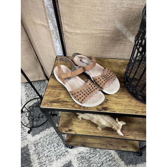 Bionica Brown Women's Sandals Sz 8 - Picture 1 of 7
